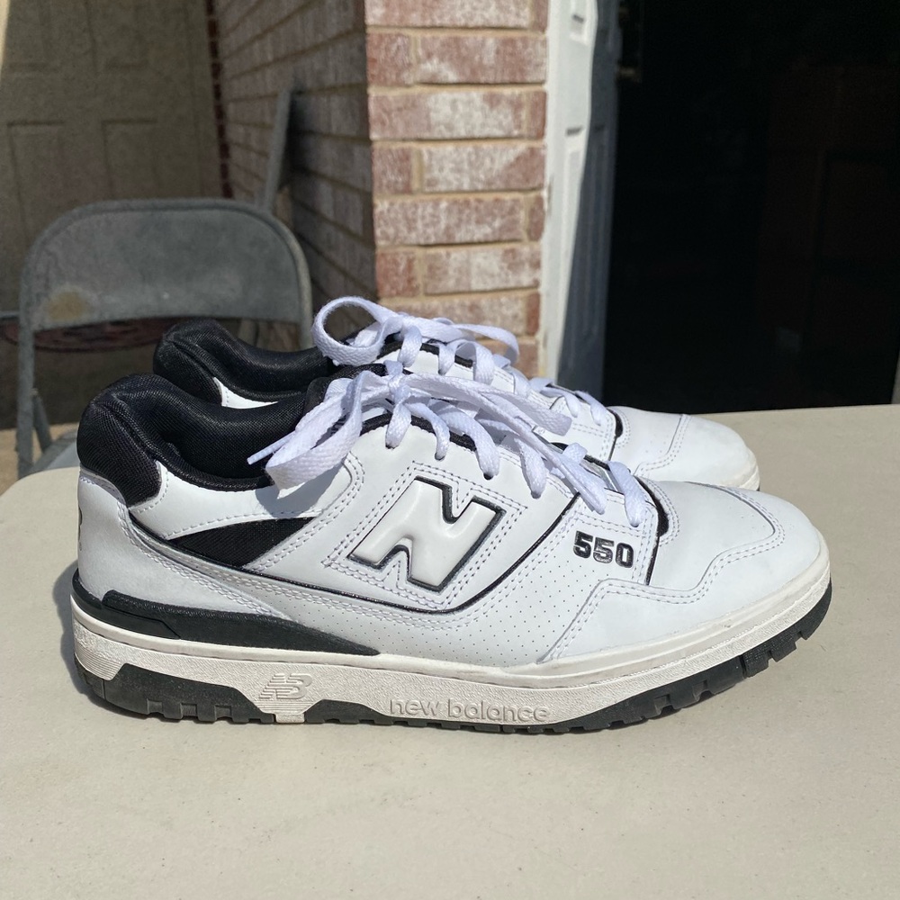 New Balance 550 - Black / White